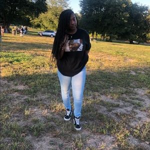 Meet your Posher, Sierra